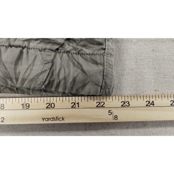 GAP Shorts Womens XXL Green Light Dark Leaf 45 Inch Waist - Picture 5 of 10
